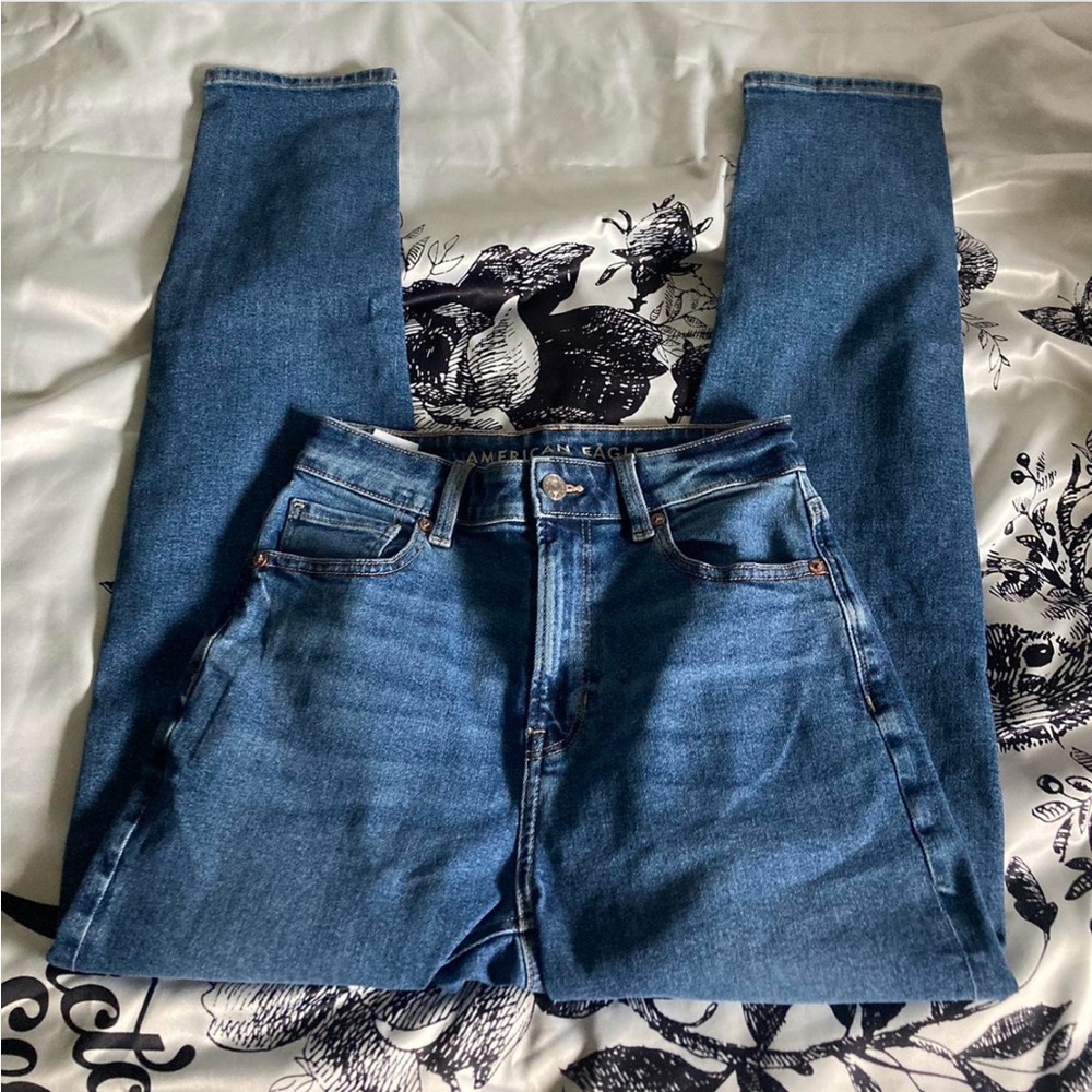American Eagle Straight Leg Jeans